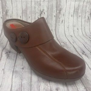 Sanita Womens Nickolette Nursing Brown Leather Button Detail Clog Shoe 41